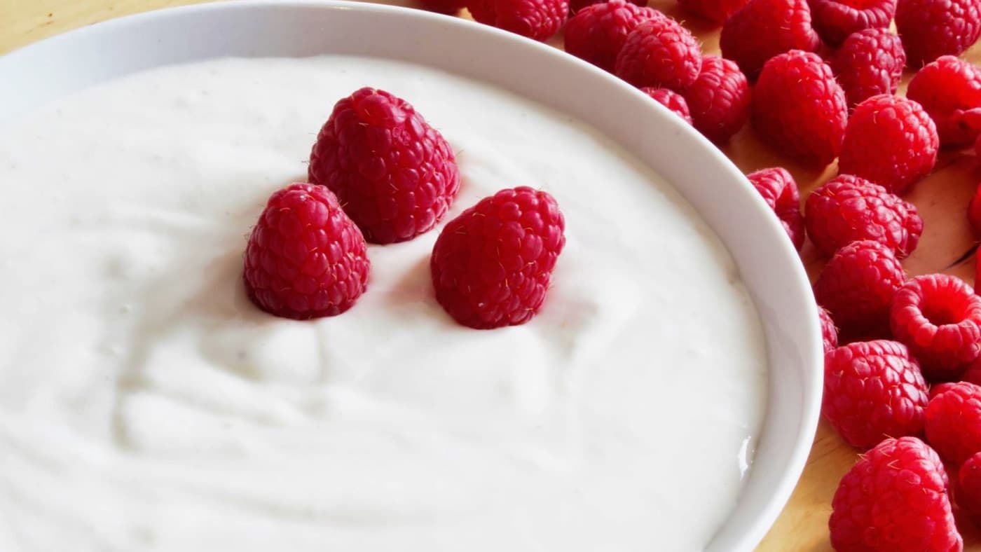 yogurt con frambuesas